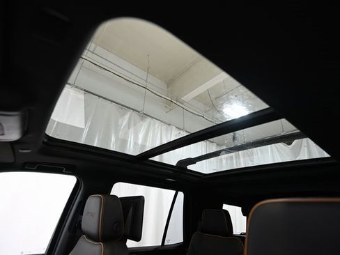 Used 2021 GMC Yukon AT4 w/ AT4 Premium Plus Package image 24