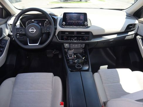 Certified 2023 Nissan Rogue SV image 17