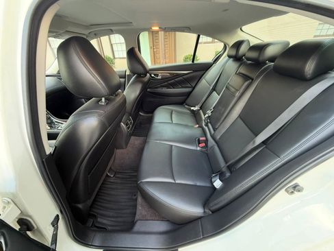 Used 2018 INFINITI Q50 Luxe w/ Essential Package (2.0T Luxe) AWD/4WD image 13