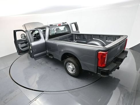 Used 2026 Ford F250 XL RWD image 38