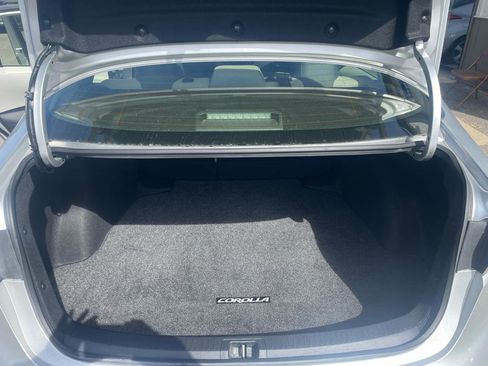 Used 2020 Toyota Corolla LE w/ Carpet Mat Package (TMS) FWD image 8