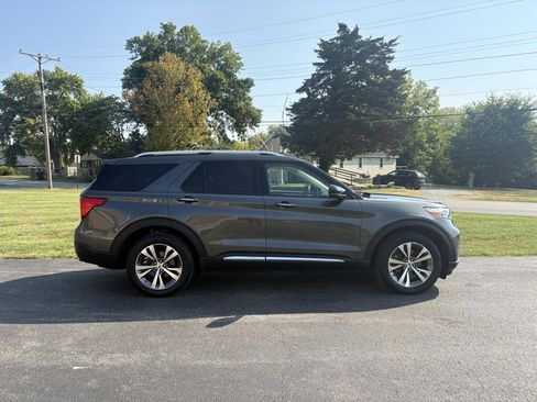 Used 2020 Ford Explorer Platinum w/ Premium Technology Package AWD/4WD image 6