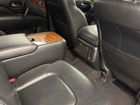 Used 2018 INFINITI QX80 Sport Utility 4D w/ Driver Assistance Package image 19