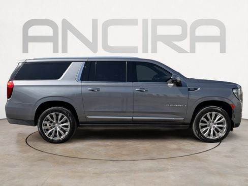 Used 2022 GMC Yukon XL Denali w/ Denali Premium Package RWD image 11