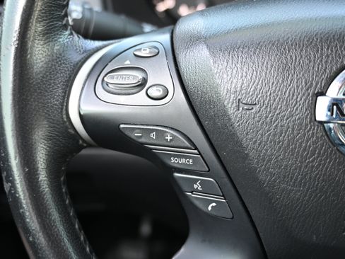 Used 2019 Nissan Pathfinder SV FWD image 32