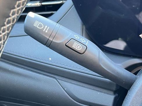 Used 2025 Buick Encore GX Avenir w/ Avenir Convenience Package image 24