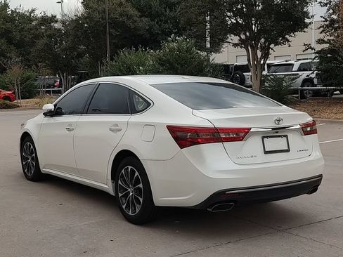 Used 2016 Toyota Avalon XLE FWD image 5