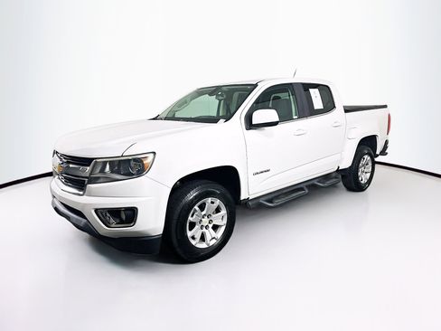 Used 2018 Chevrolet Colorado LT w/ LT Convenience Package RWD image 3