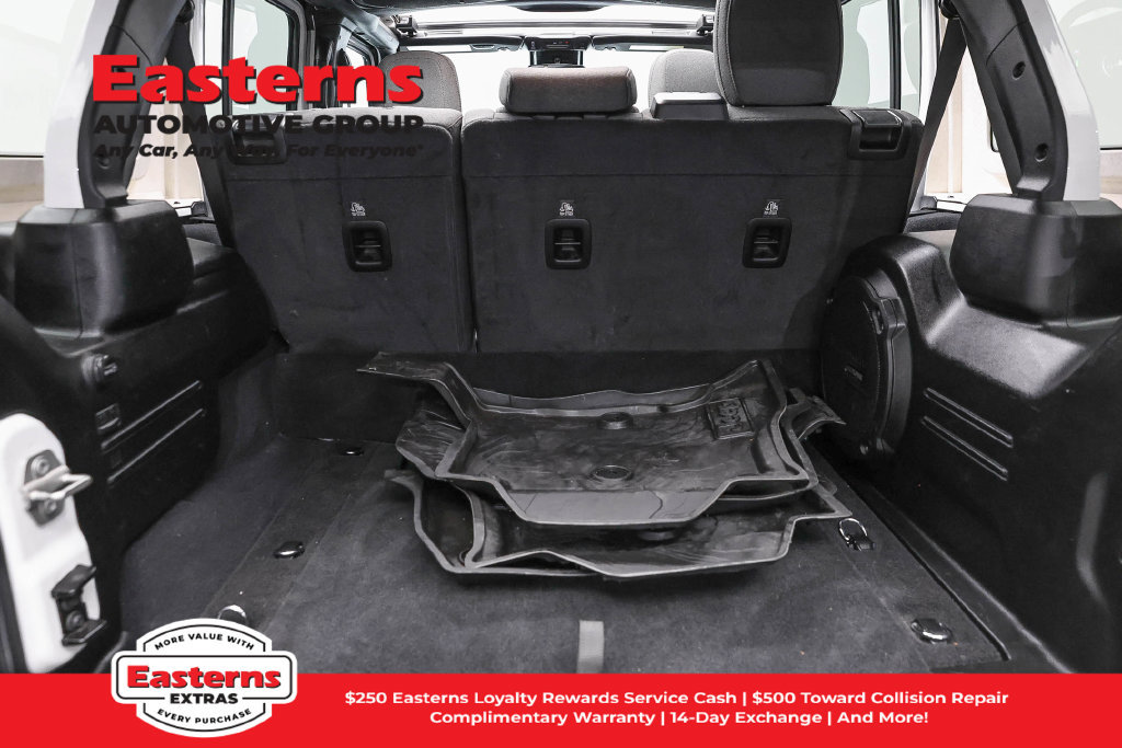 Used 2024 Jeep Wrangler Unlimited AWD/4WD image 26