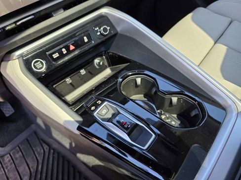 Used 2025 Audi Q5 Prestige AWD/4WD image 11