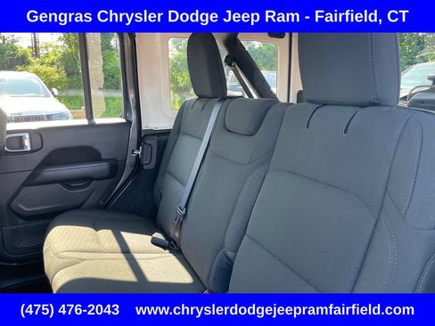 Used 2021 Jeep Wrangler Unlimited Sahara AWD/4WD image 39