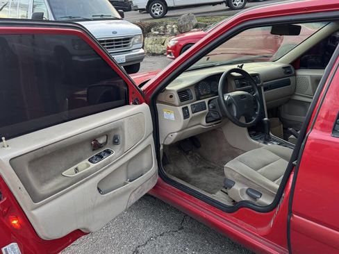 Used 1998 Volvo V70 image 13
