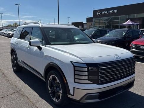 Used 2026 Hyundai Palisade Limited AWD/4WD image 3