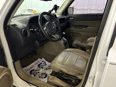Used 2014 Jeep Patriot Limited w/ Sun/Sound Group AWD/4WD image 21