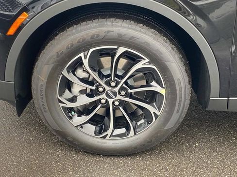 New 2026 Lincoln Nautilus Premier image 5