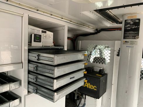 Used 2019 Ford E-350 and Econoline 350 Super Duty RWD image 34