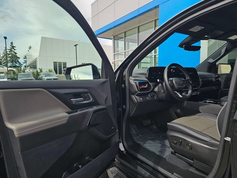 Used 2026 Chevrolet Silverado EV Trail Boss AWD/4WD image 25