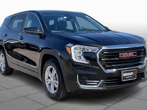 Used 2024 GMC Terrain SLE image 3