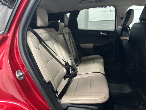 Used 2020 Ford Escape Titanium AWD/4WD image 21
