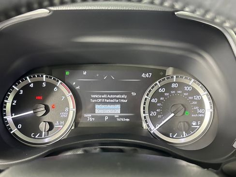 Used 2024 Toyota Highlander XLE image 13