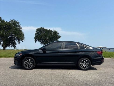 Used 2021 Volkswagen Jetta SE FWD image 2