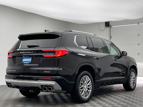 Used 2025 GMC Acadia Denali w/ LPO, All-Weather Package AWD/4WD image 9