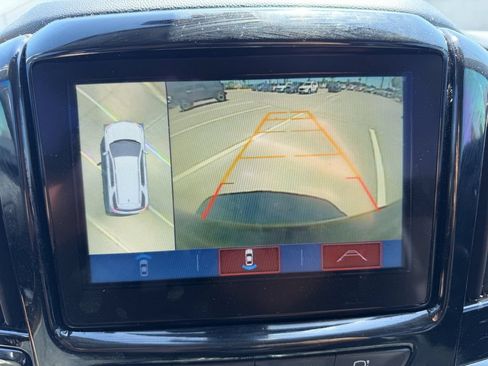 Used 2019 Chevrolet Traverse LT w/ LT Premium Package FWD image 18