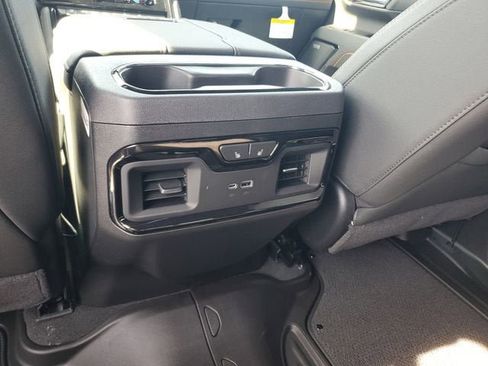 New 2026 GMC Sierra 3500 AT4 w/ AT4 Premium Plus Package AWD/4WD image 17