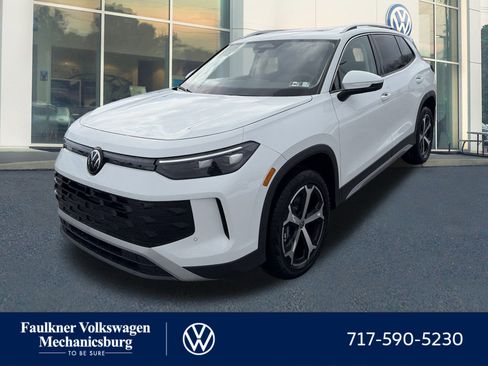 New 2026 Volkswagen Tiguan SE image 1