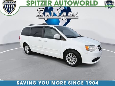 Used 2014 Dodge Grand Caravan SXT image 2