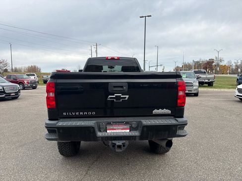 Used 2016 Chevrolet Silverado 2500 LT w/ Midnight Edition AWD/4WD image 4