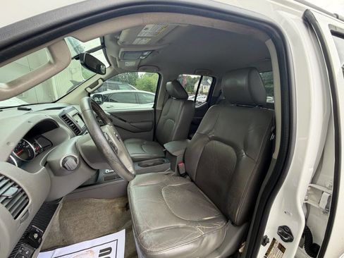 Used 2012 Nissan Frontier SL RWD image 12