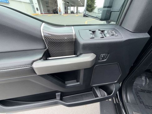 Used 2019 Ford F150 Raptor w/ Equipment Group 802A Luxury image 15