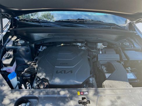 Used 2022 Kia Telluride SX w/ SX Prestige Package image 33