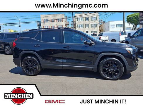 Certified 2021 GMC Terrain SLE w/ Driver Convenience Package AWD/4WD image 7