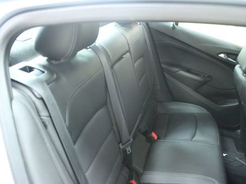 Used 2018 Chevrolet Cruze Premier w/ Premier True North Edition FWD image 9
