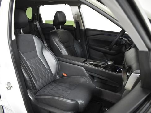 Certified 2026 Nissan Rogue Platinum w/ Platinum Premium Package AWD/4WD image 36