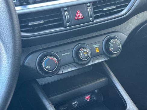 Certified 2024 Kia Forte LXS image 18