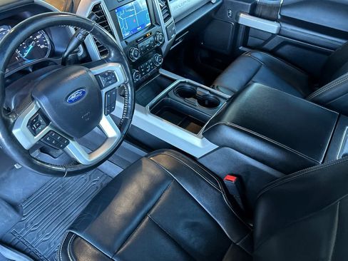 Used 2021 Ford F250 Lariat image 11