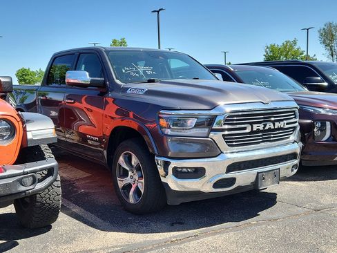 Used 2021 RAM 1500 Laramie AWD/4WD image 1