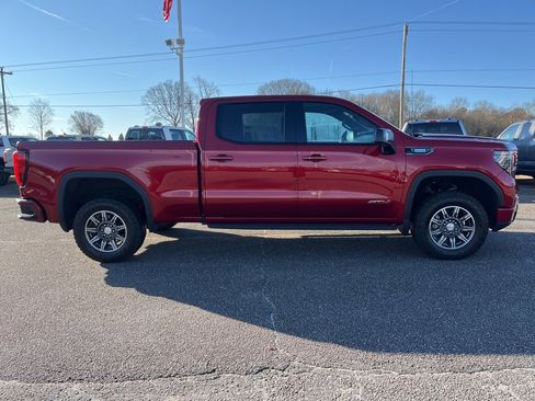 Used 2024 GMC Sierra 1500 AT4 w/ Technology Package image 4