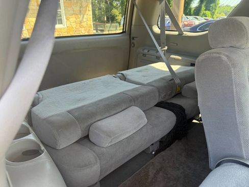 Used 2006 Toyota Sequoia SR5 image 12