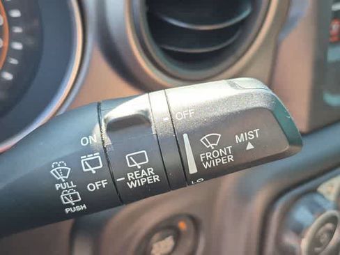 Certified 2018 Jeep Wrangler Unlimited Sport S AWD/4WD image 25