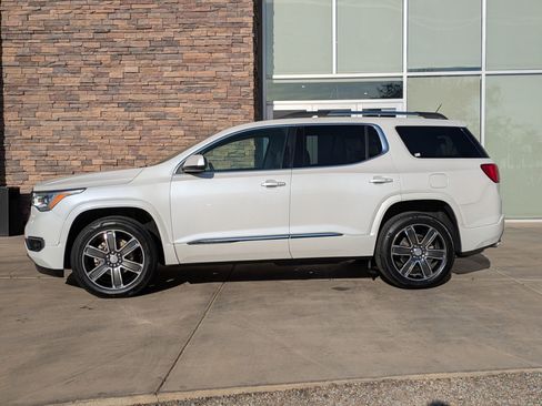 Used 2019 GMC Acadia Denali w/ Technology Package image 2