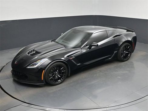 Used 2015 Chevrolet Corvette Z06 w/ 2LZ Preferred Equipment Group image 35