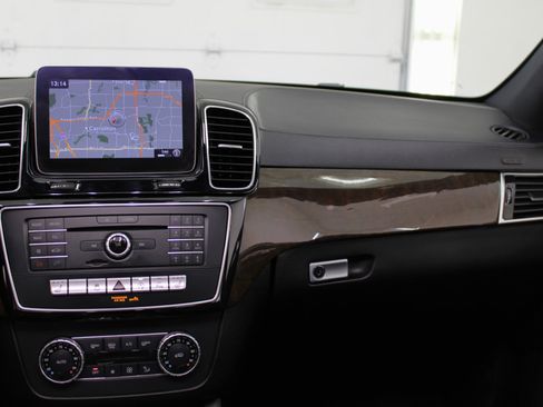 Used 2018 Mercedes-Benz GLS 450 4MATIC w/ Premium Package image 57