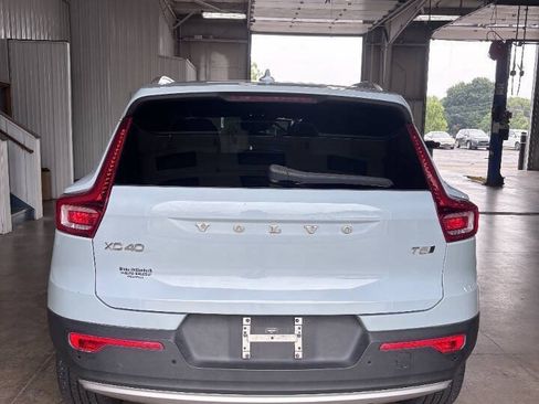 Used 2019 Volvo XC40 T5 Momentum AWD/4WD image 9