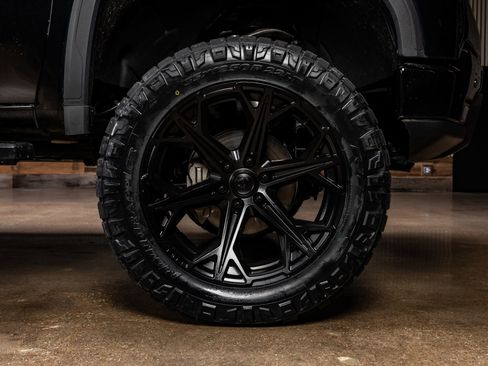 Used 2024 GMC Sierra 1500 Elevation w/ Elevation Premium Package image 12