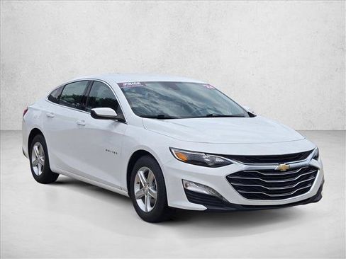 Used 2024 Chevrolet Malibu LT FWD image 3