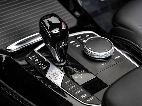 Used 2024 BMW X4 xDrive30i w/ Parking Assistance Package image 28